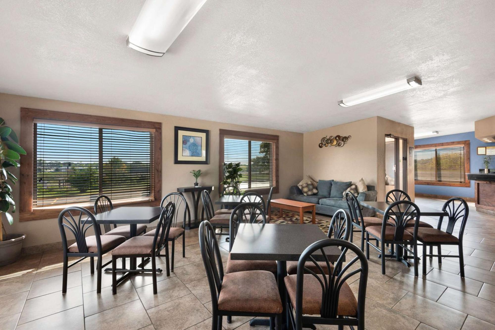 Days Inn By Wyndham Newton Extérieur photo