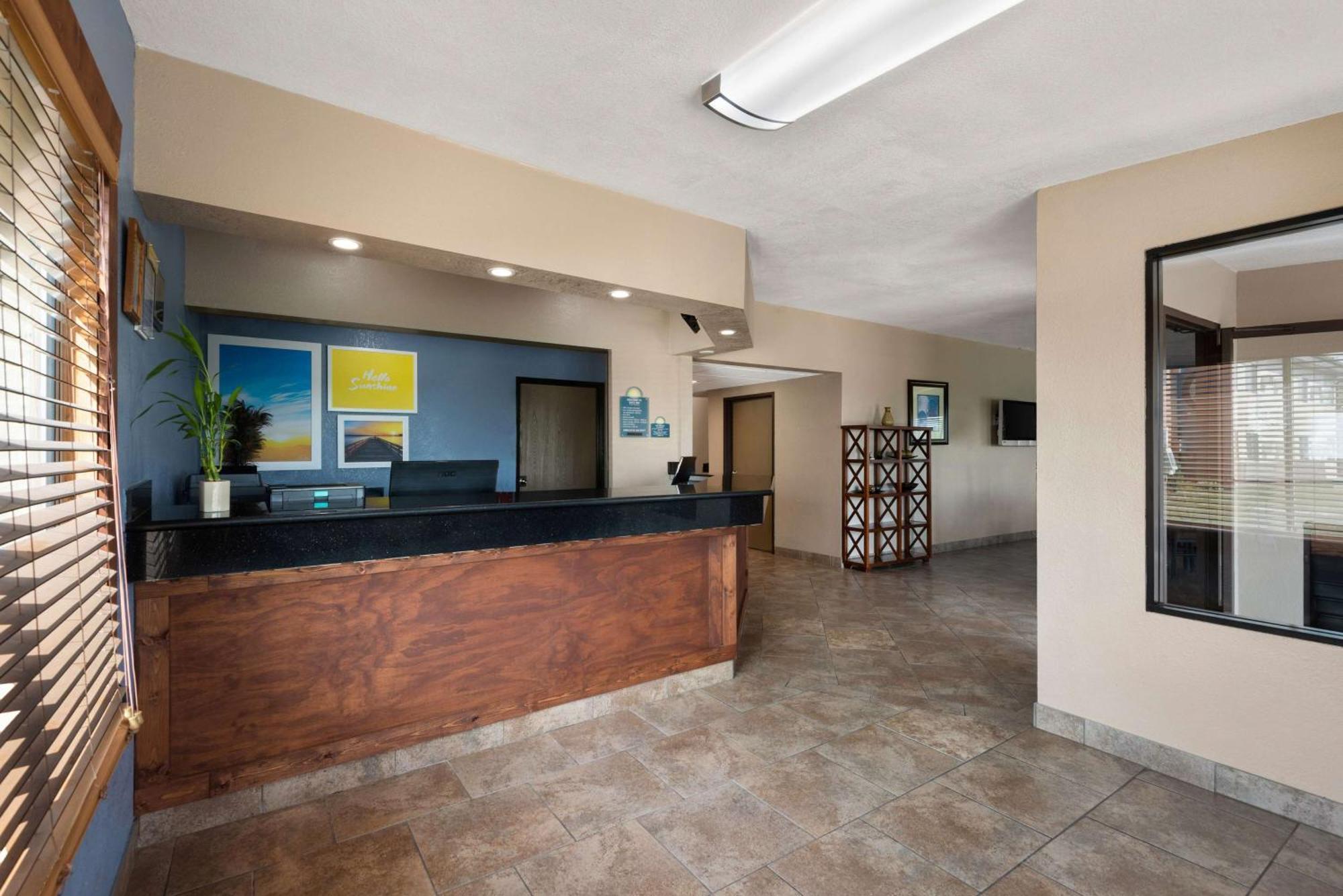 Days Inn By Wyndham Newton Extérieur photo