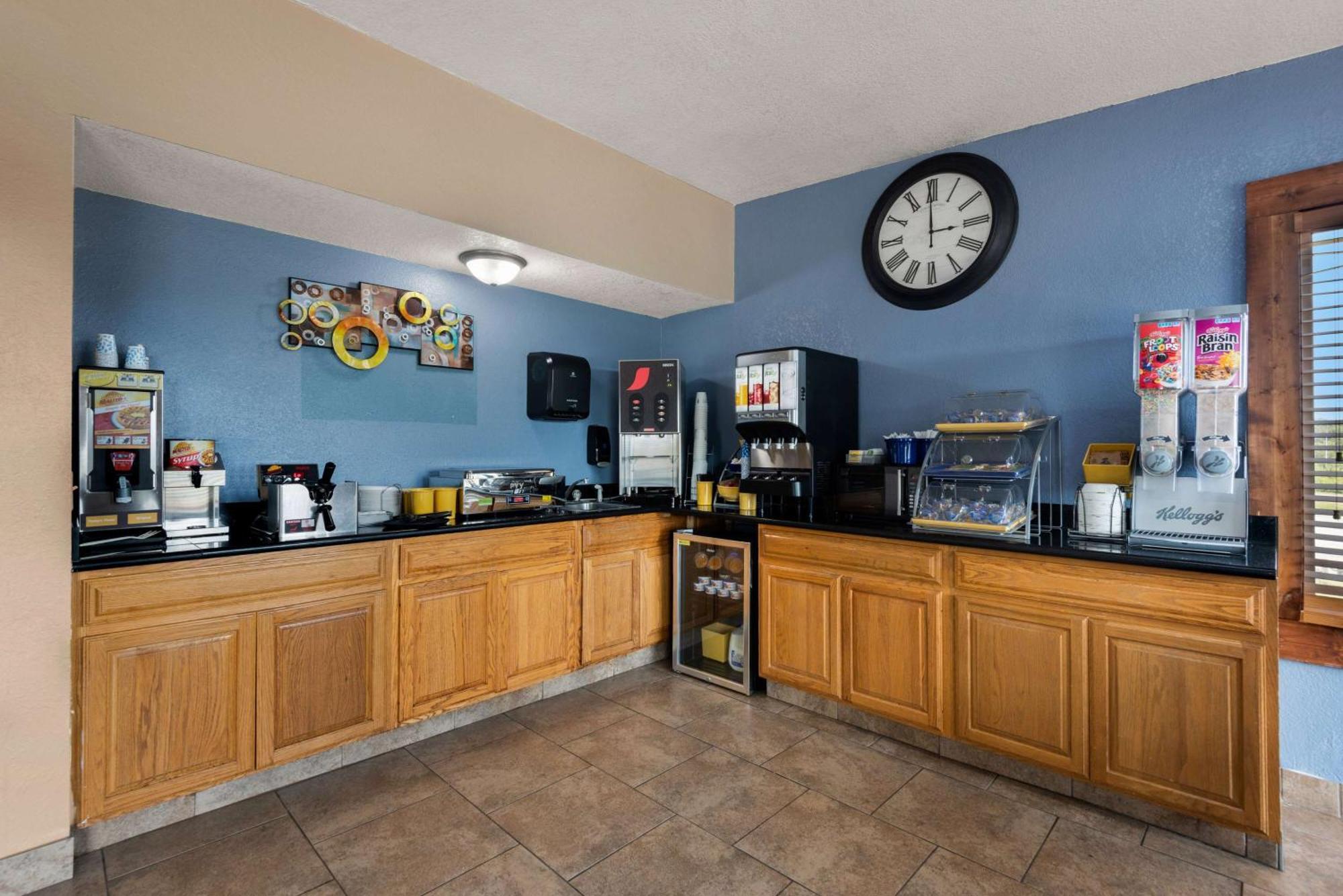 Days Inn By Wyndham Newton Extérieur photo