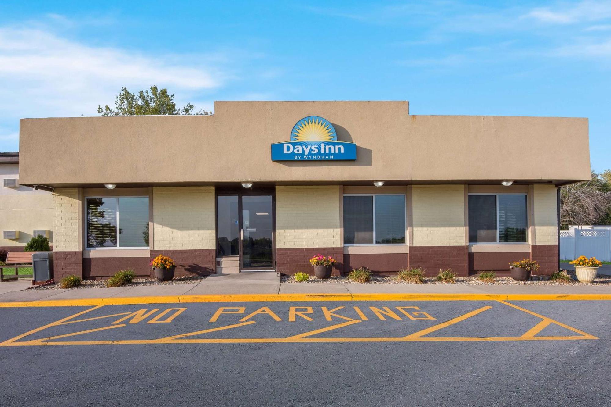 Days Inn By Wyndham Newton Extérieur photo