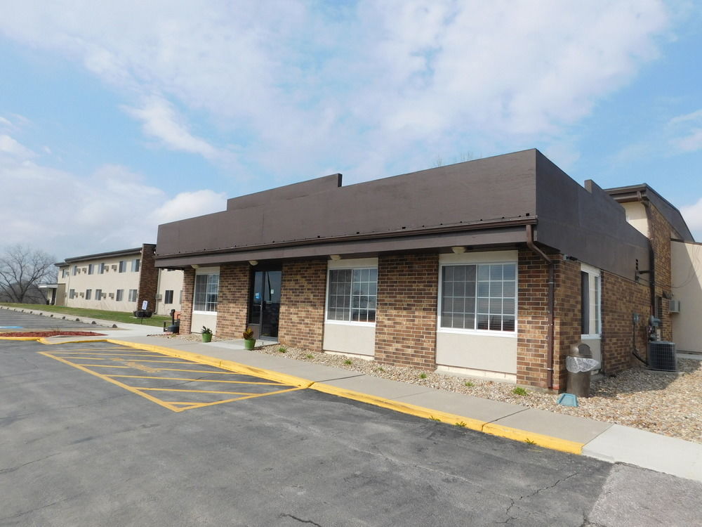 Days Inn By Wyndham Newton Extérieur photo