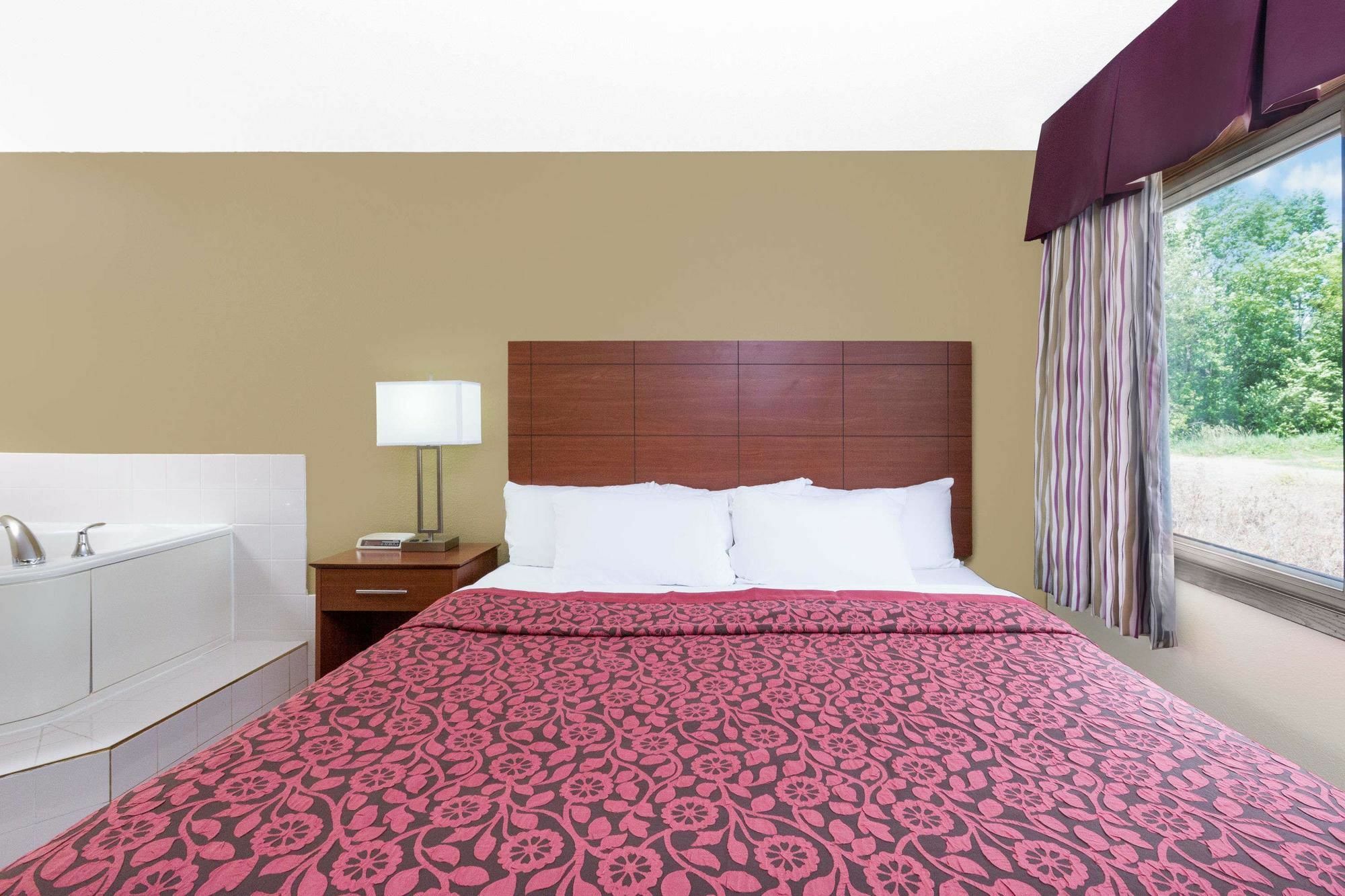 Days Inn By Wyndham Newton Extérieur photo